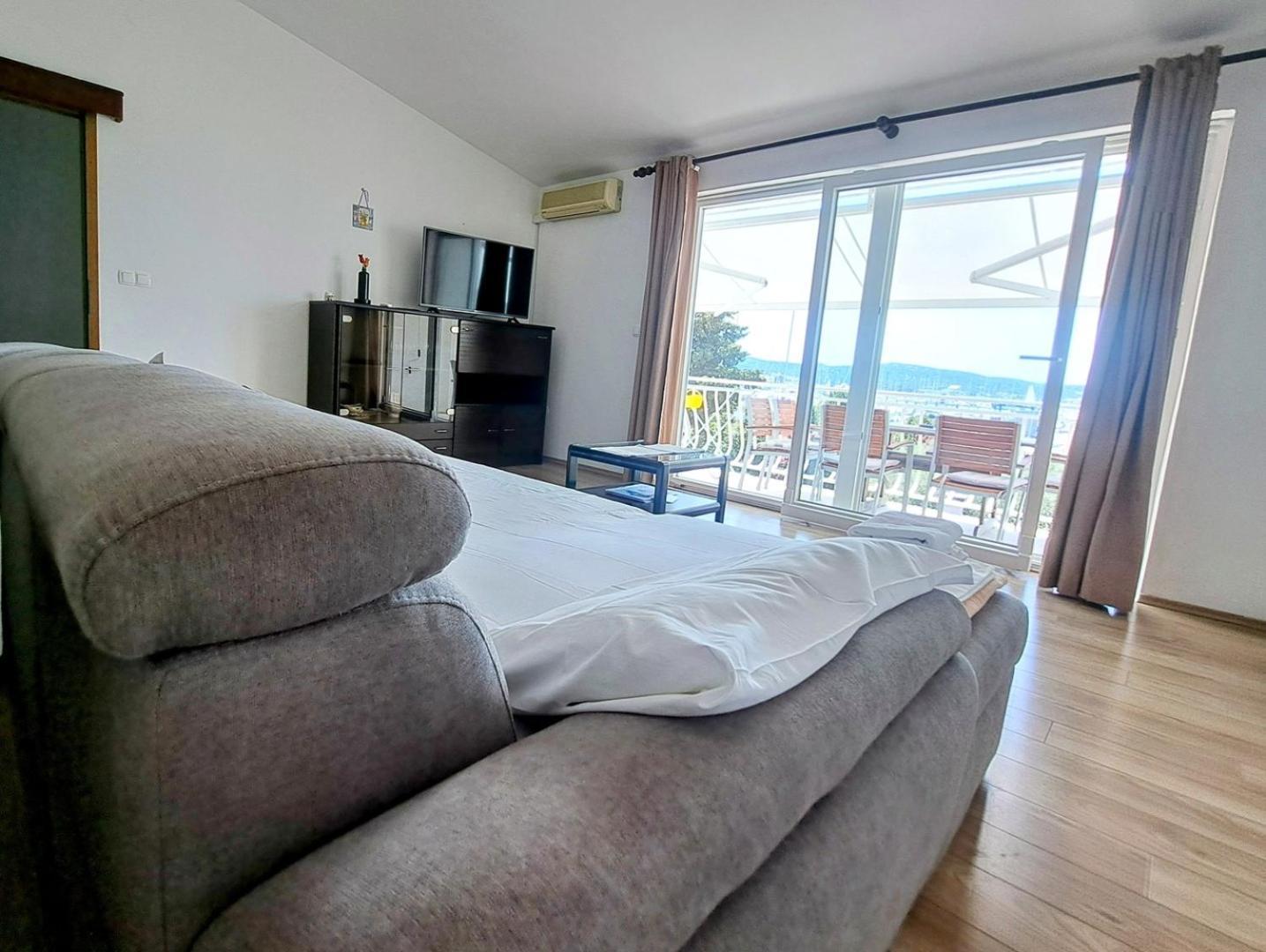 Apartment Rajna بيوغْغاد نا موغو المظهر الخارجي الصورة