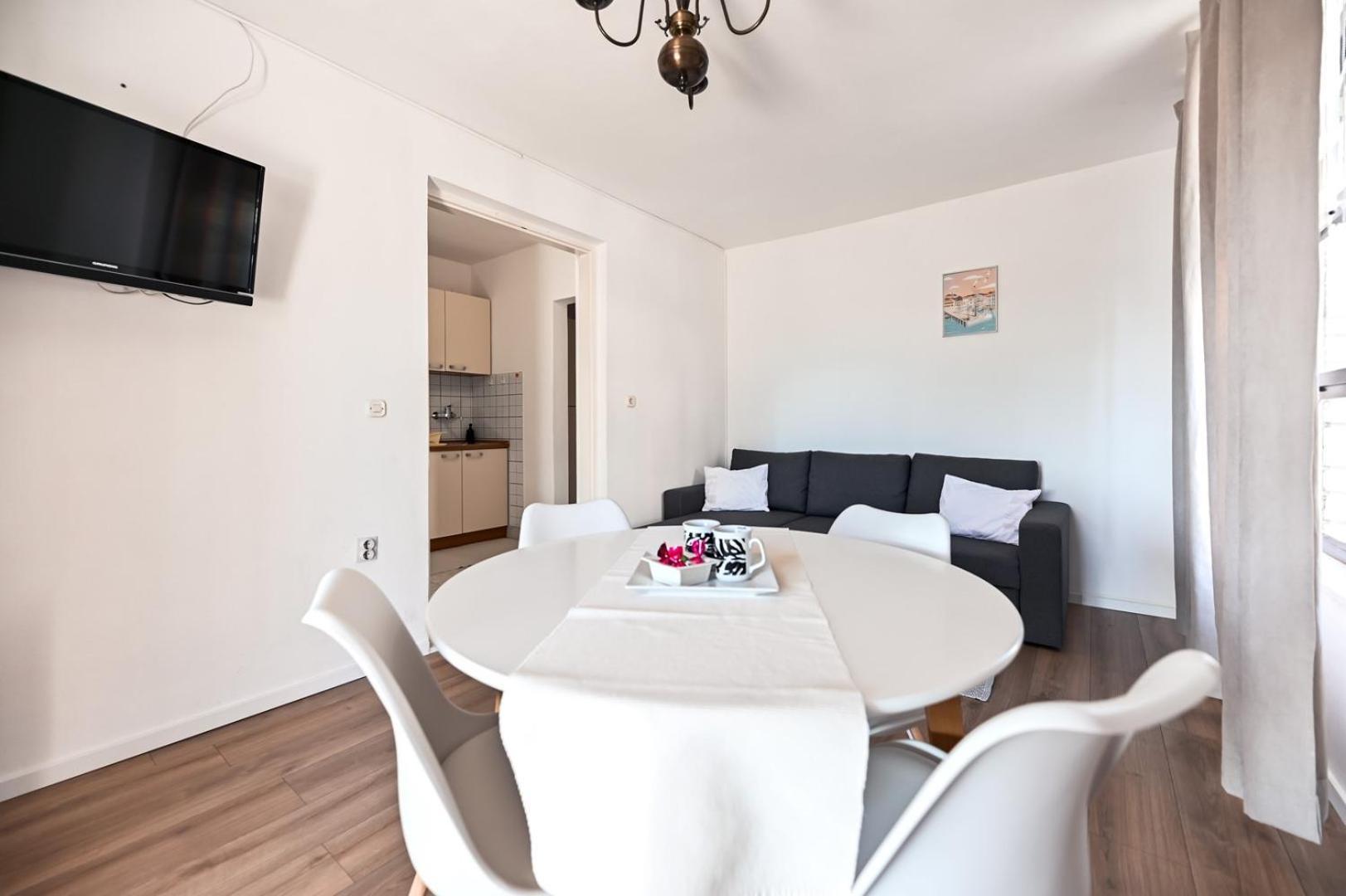 Apartment Rajna بيوغْغاد نا موغو المظهر الخارجي الصورة