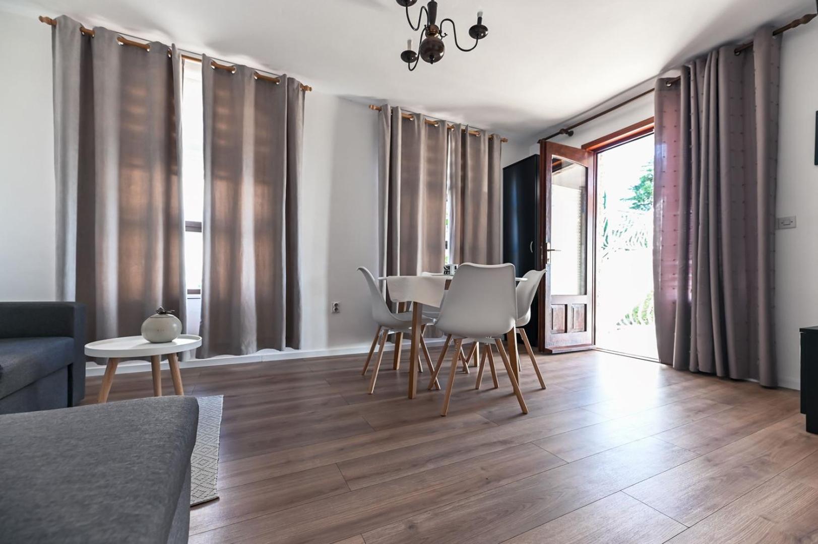 Apartment Rajna بيوغْغاد نا موغو المظهر الخارجي الصورة