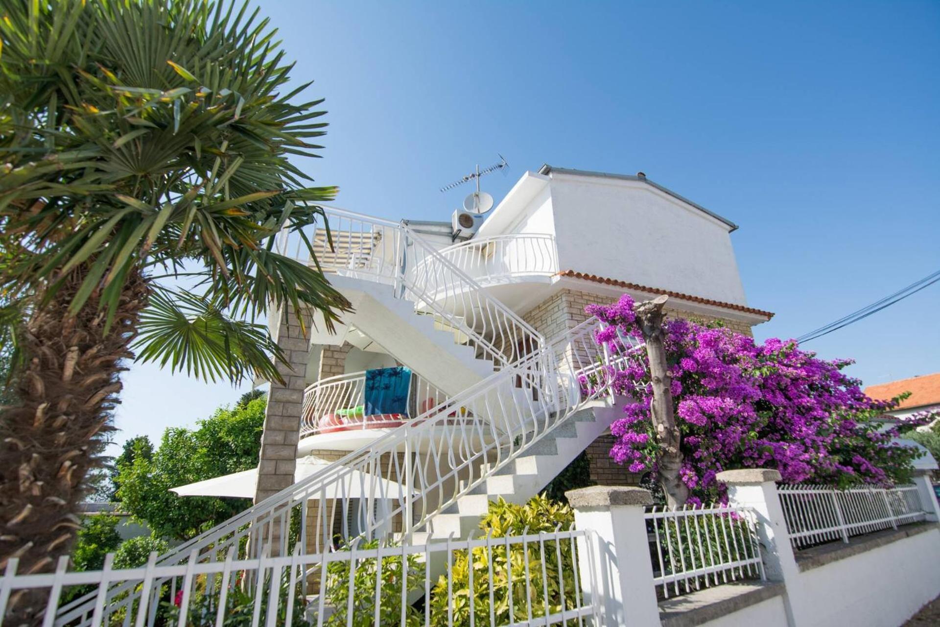 Apartment Rajna بيوغْغاد نا موغو المظهر الخارجي الصورة